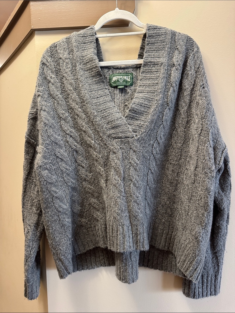 American Eagle Heather Gray Cable V-Neck Sweater with hood